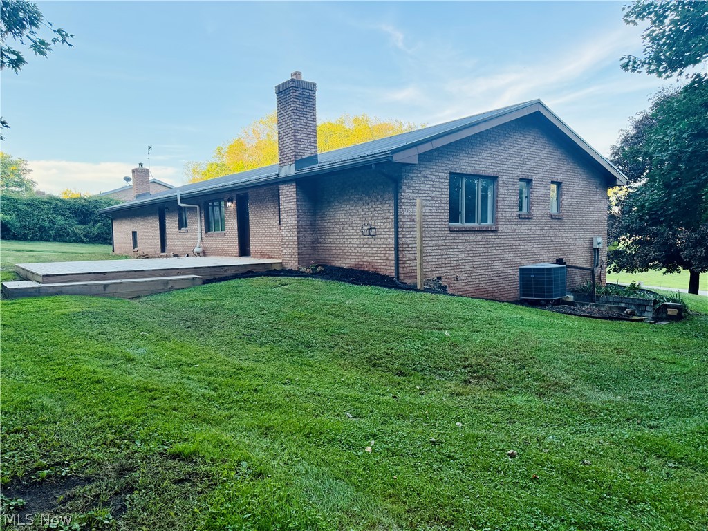 1674 Township Highway 244 Property Photo 6