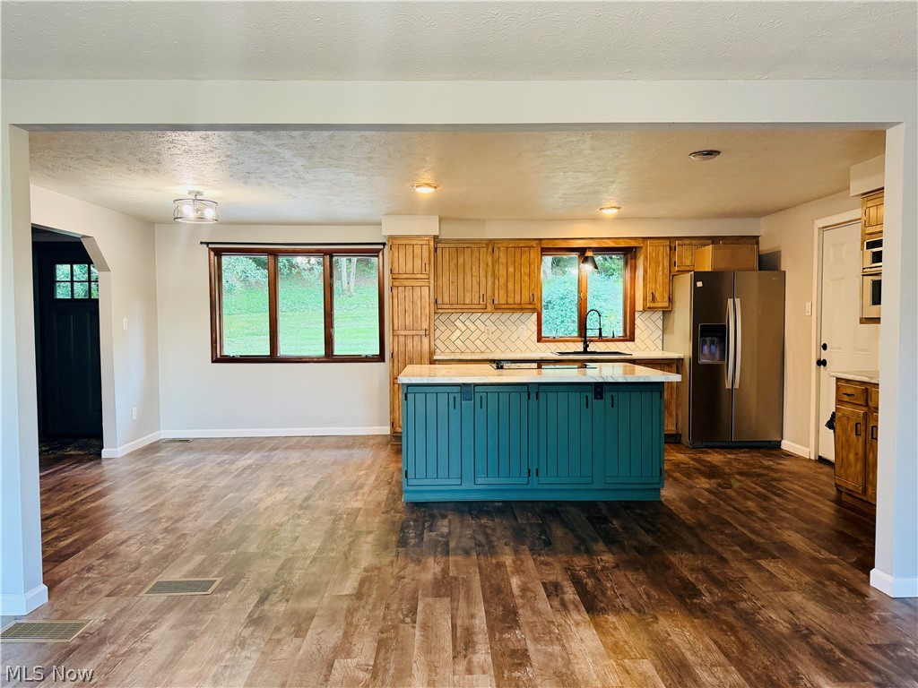 1674 Township Highway 244 Property Photo 15