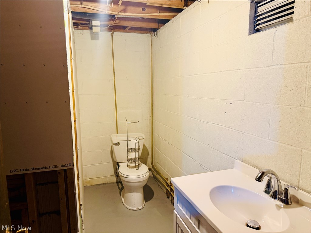 1674 Township Highway 244 Property Photo 43