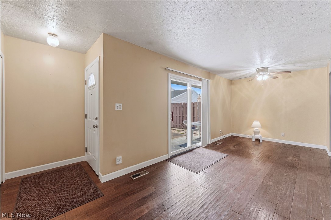 6864 Beacon Drive D Property Photo 7