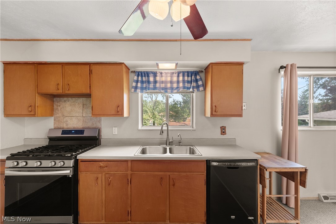 7643 Key West Drive Property Photo 11