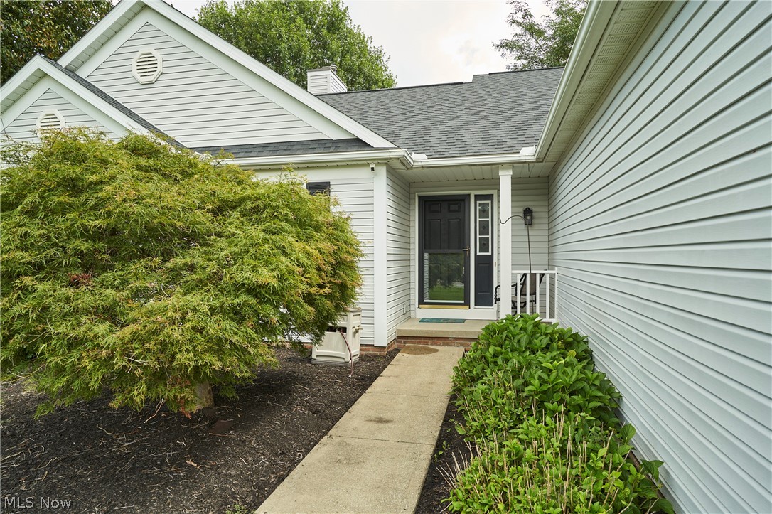3799 Hillbrook Drive Property Photo 4