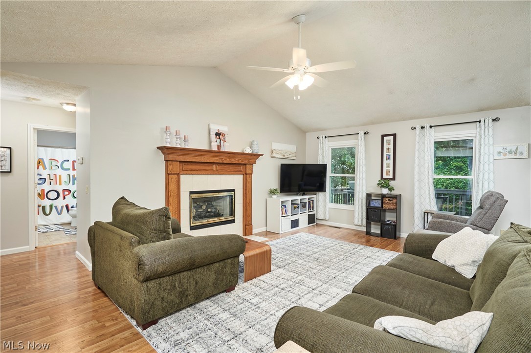 3799 Hillbrook Drive Property Photo 5
