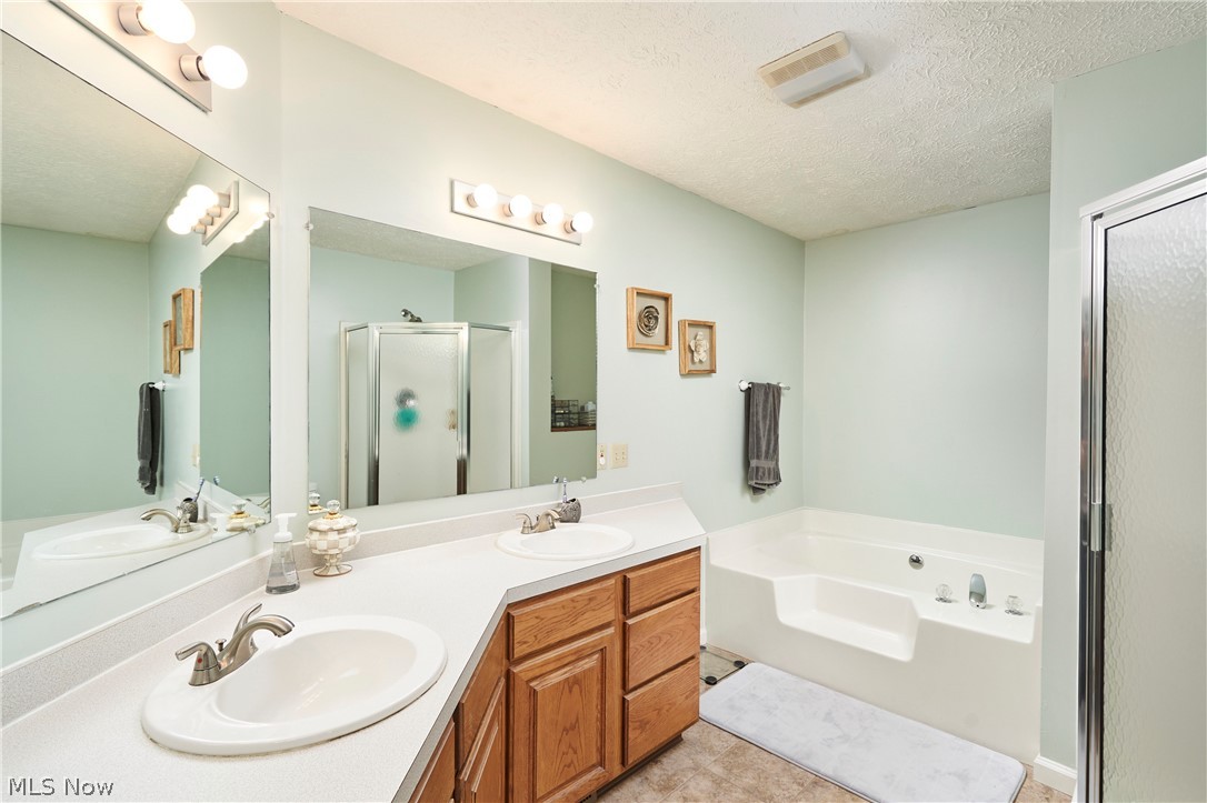 3799 Hillbrook Drive Property Photo 14