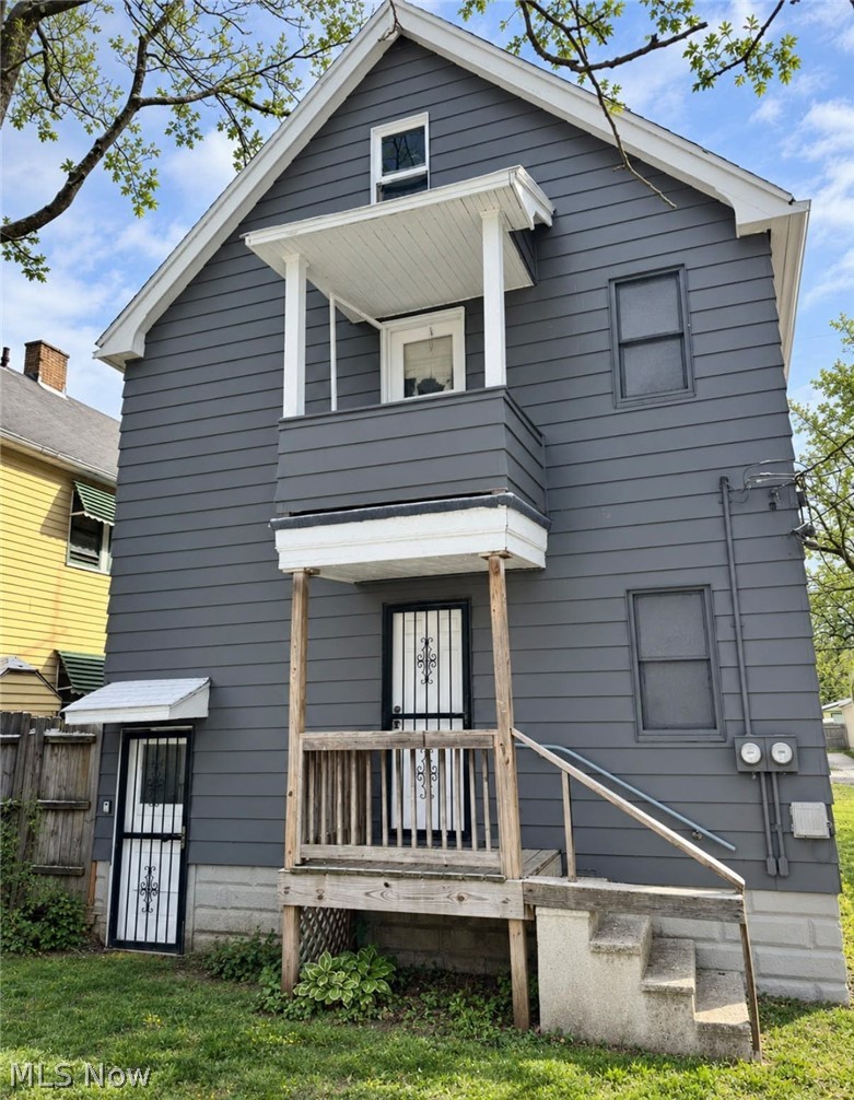 2926 E 123rd Street Upper Property Photo 2