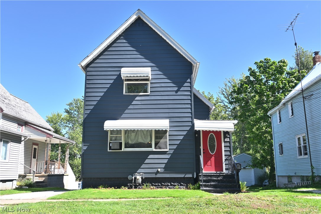 842 Day Street Property Photo 1