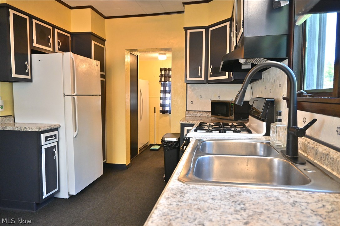 842 Day Street Property Photo 8