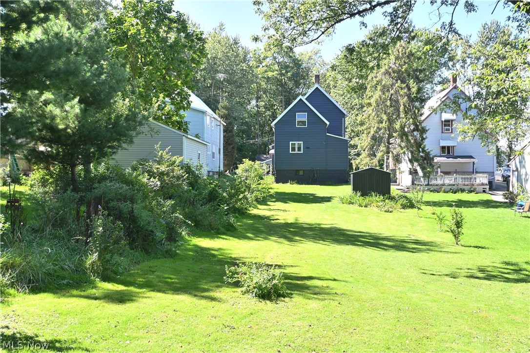842 Day Street Property Photo 36