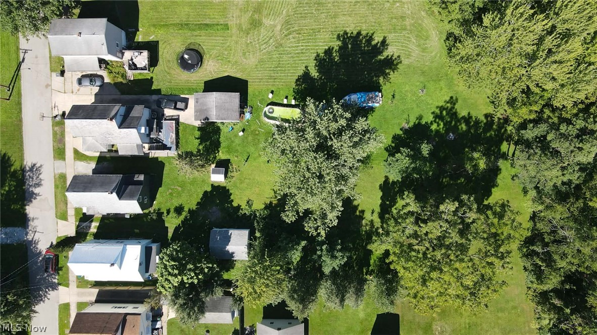 842 Day Street Property Photo 40