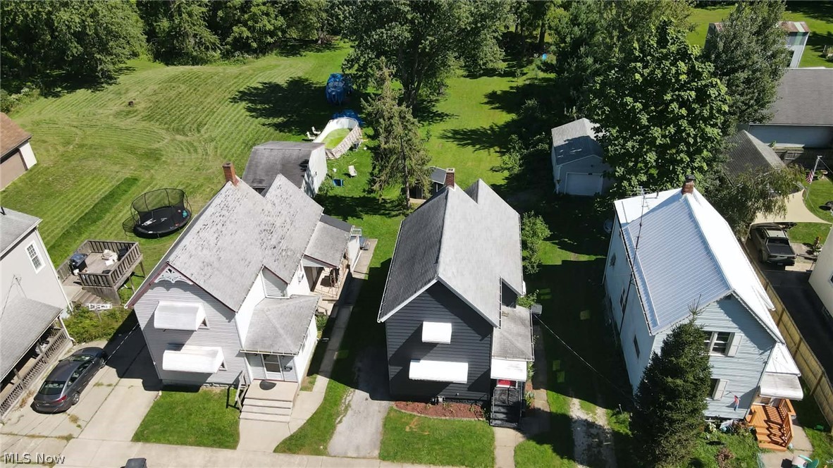 842 Day Street Property Photo 42