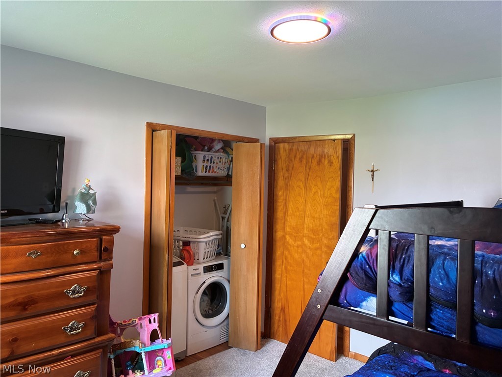7270 Glenn Oval Drive Property Photo 12