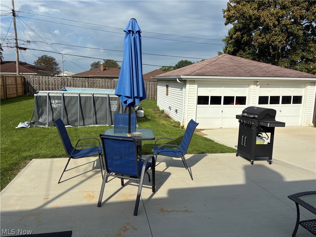 7270 Glenn Oval Drive Property Photo 29