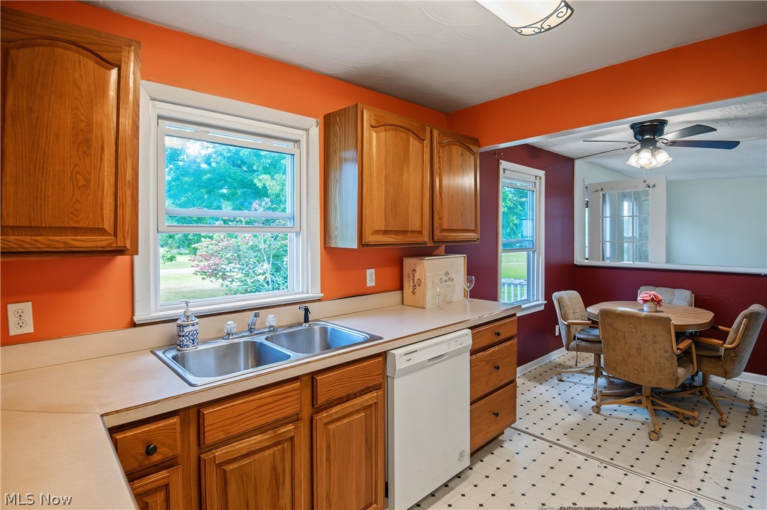 5540 Charleston Property Photo 9