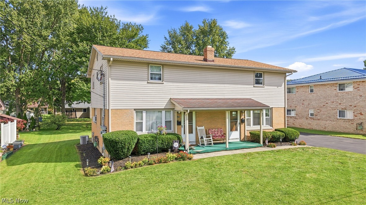 547 Gladys Street Property Photo 3