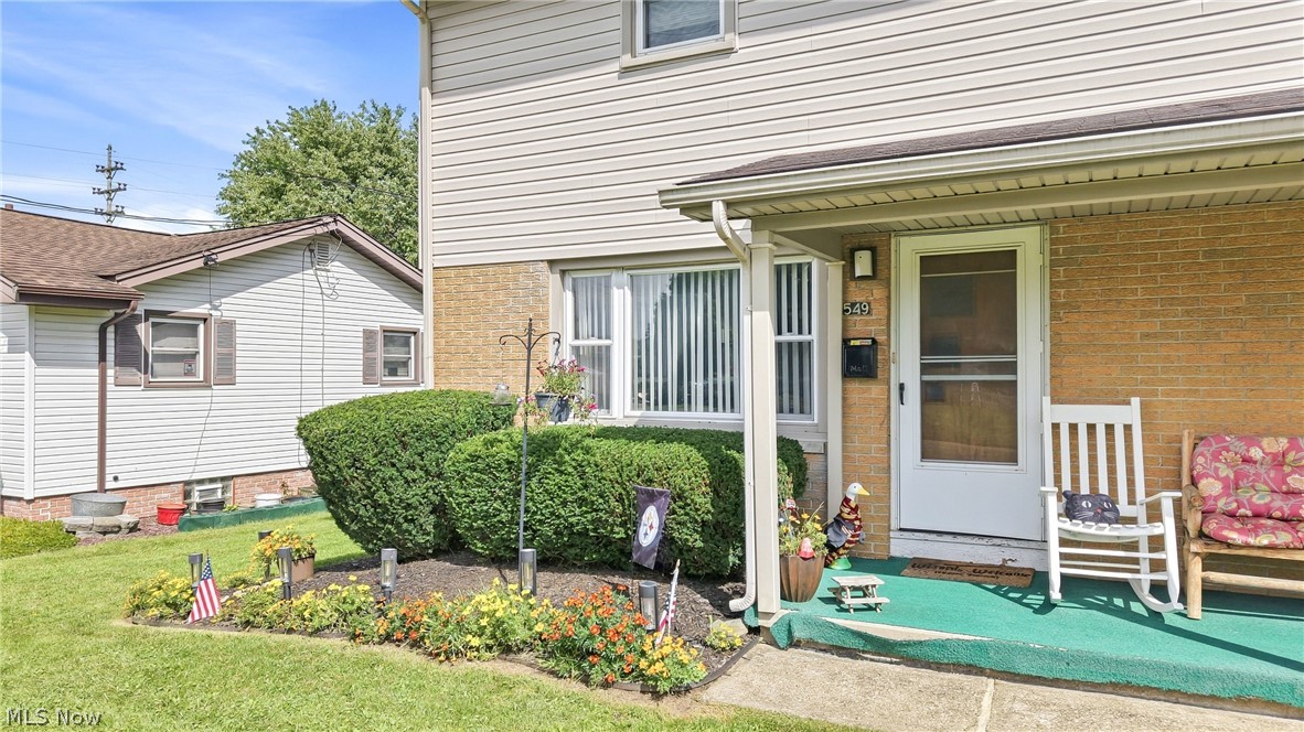 547 Gladys Street Property Photo 5
