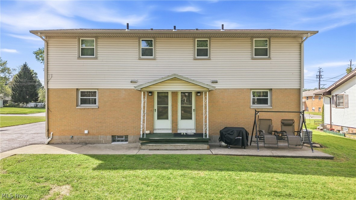 547 Gladys Street Property Photo 7