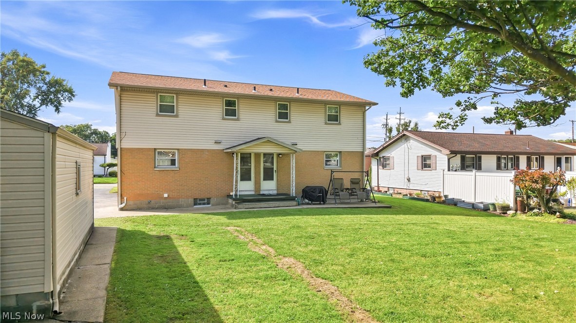 547 Gladys Street Property Photo 9