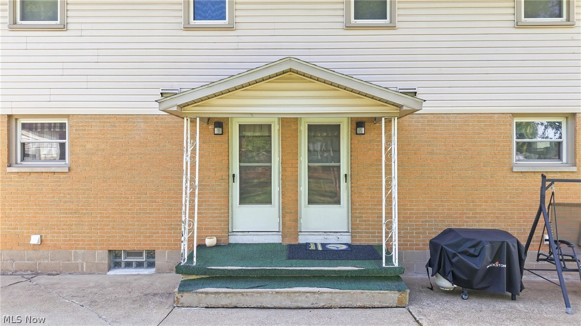 547 Gladys Street Property Photo 10