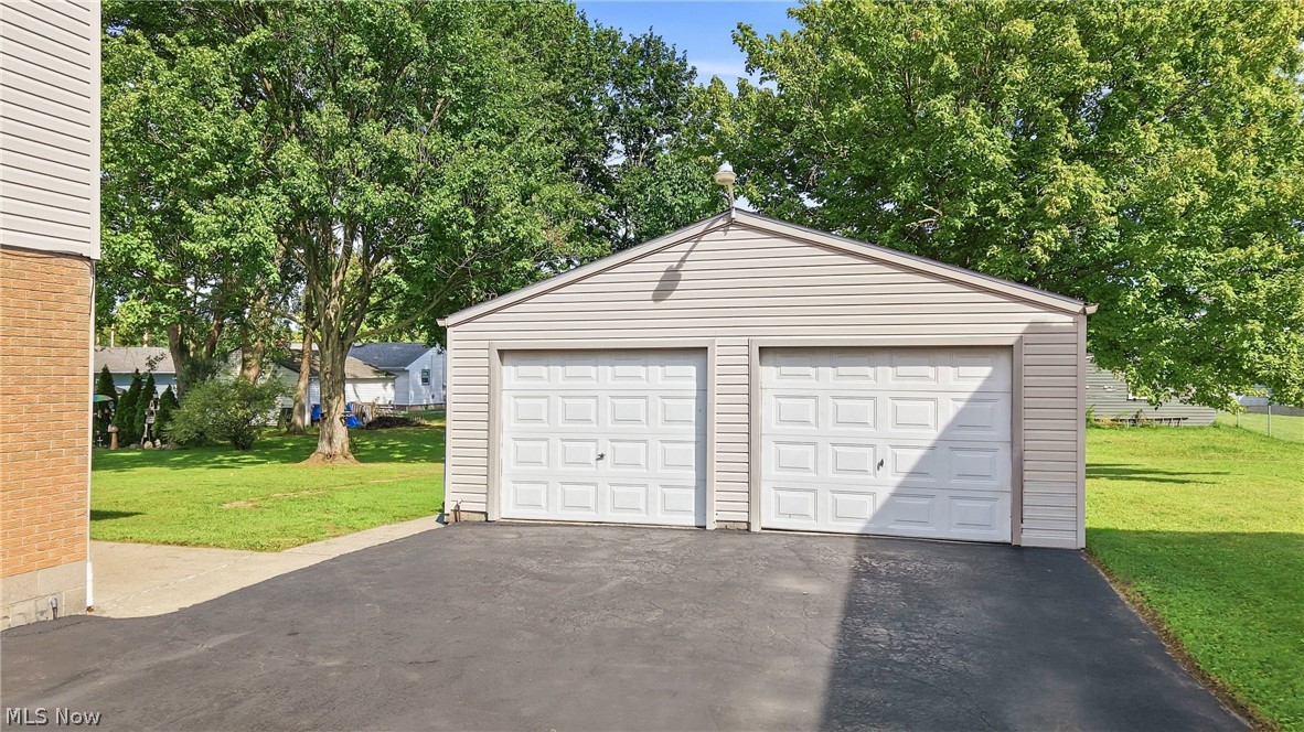 547 Gladys Street Property Photo 13