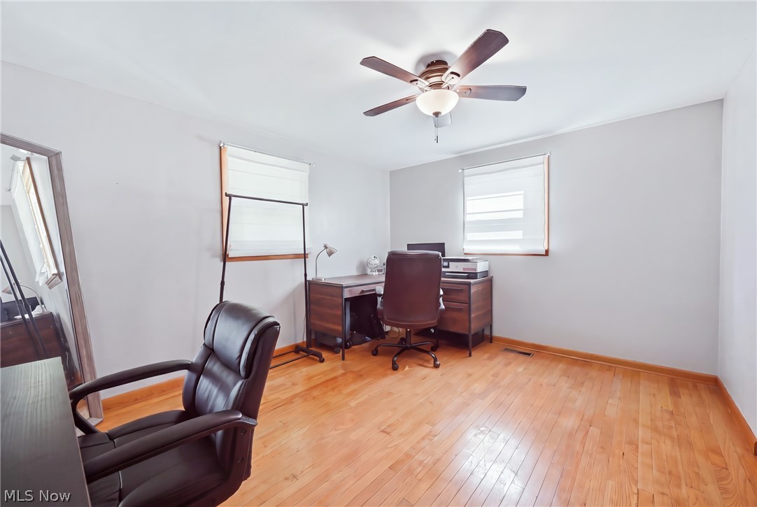 547 Gladys Street Property Photo 28