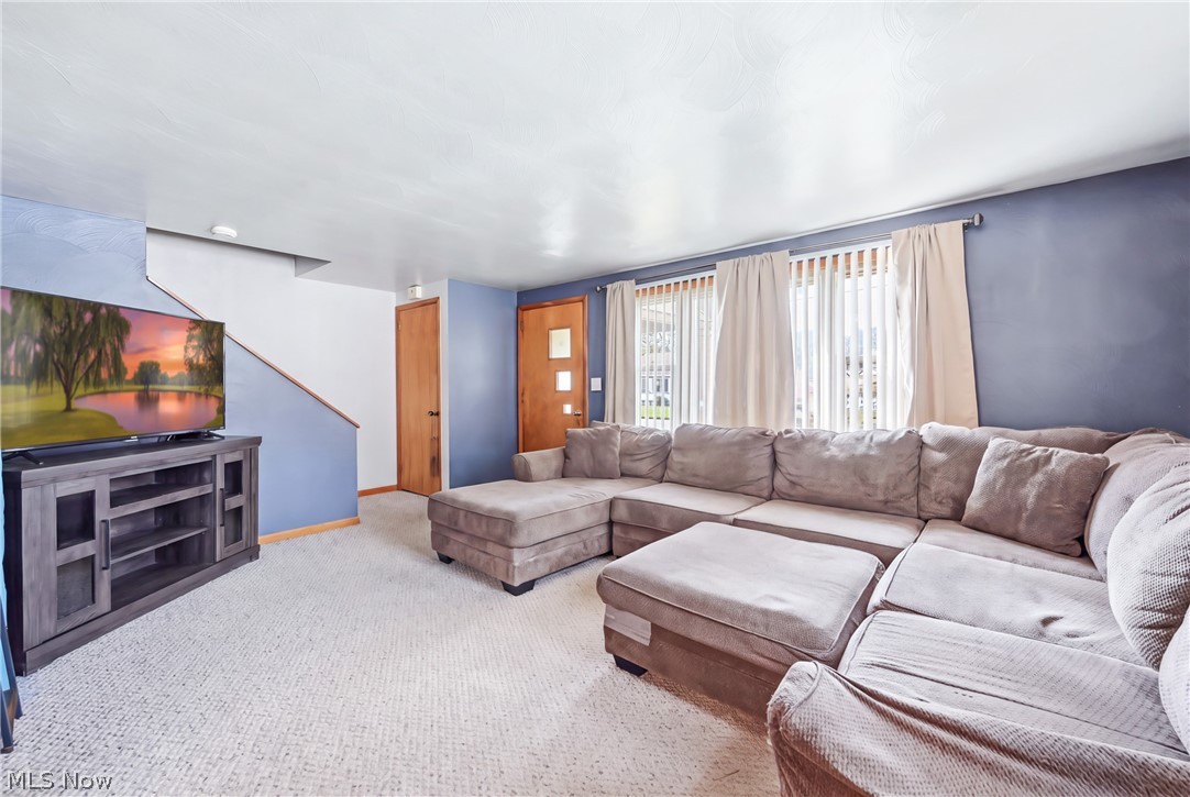 547 Gladys Street Property Photo 35