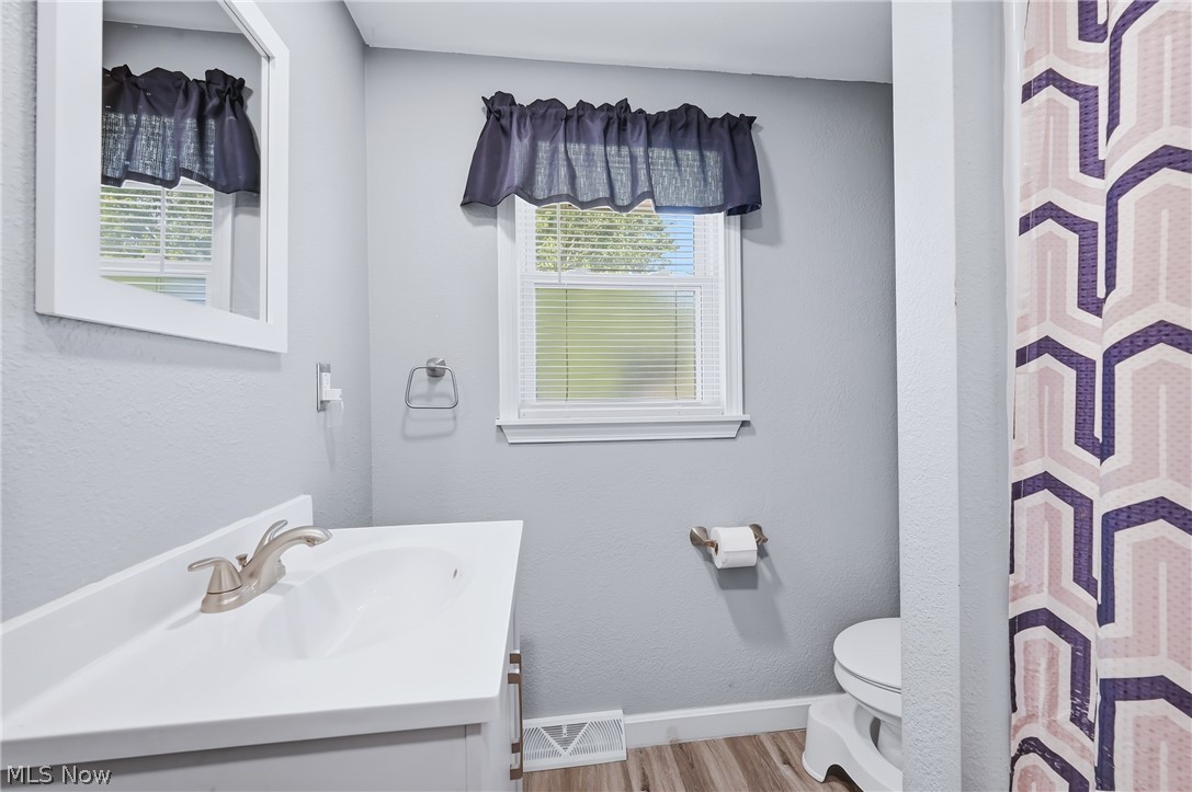 547 Gladys Street Property Photo 42