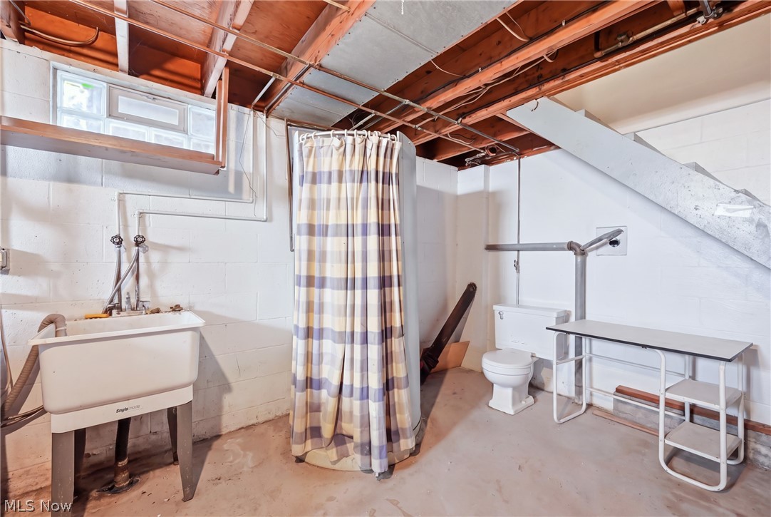 547 Gladys Street Property Photo 48