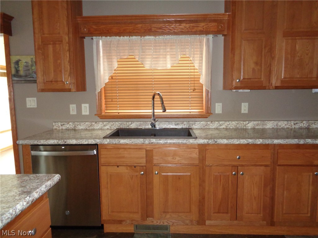 326 Gemini Drive Property Photo 9