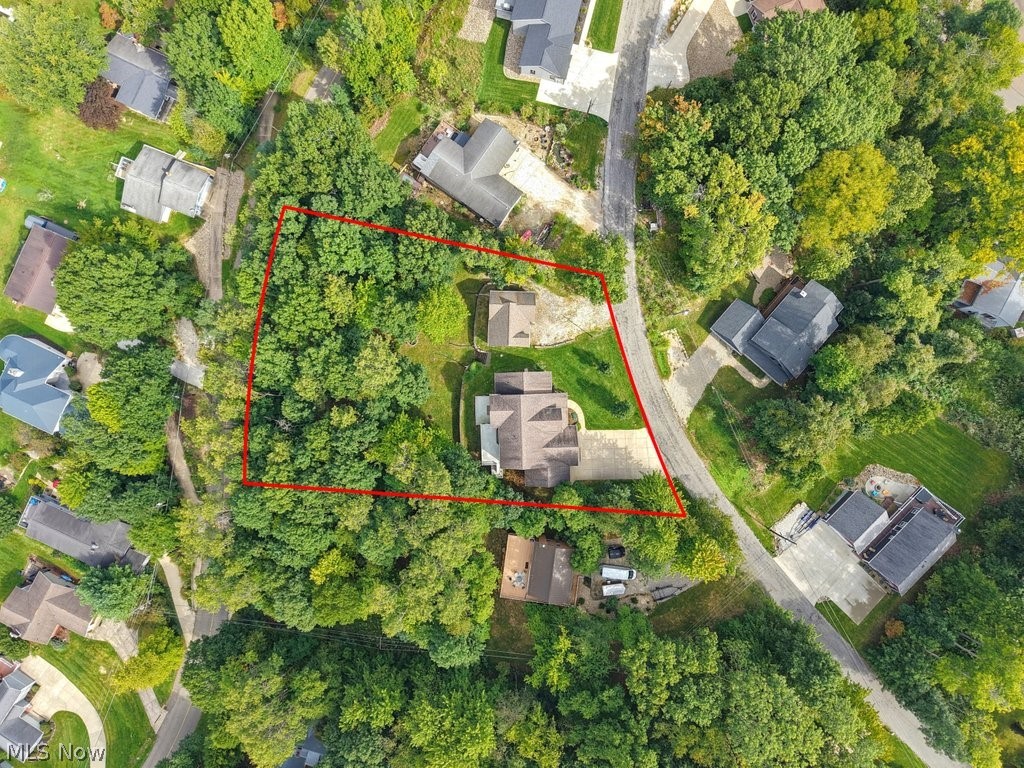 10 Cayuga Trail Property Photo 4