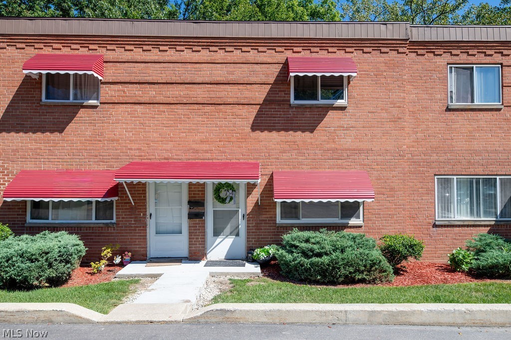199 Dalepark Drive 7 Property Photo 1