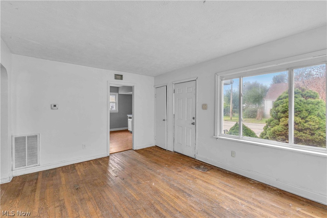 1936 Tait Street Property Photo 2