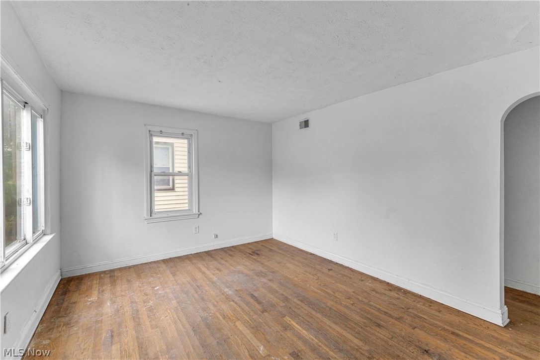 1936 Tait Street Property Photo 5