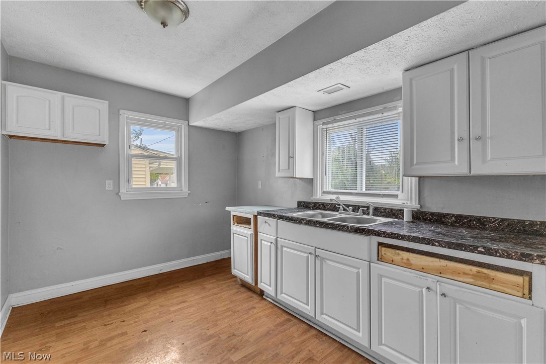 1936 Tait Street Property Photo 6
