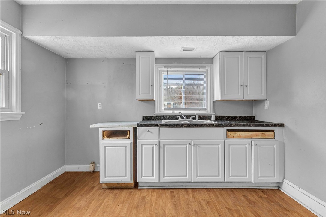 1936 Tait Street Property Photo 7