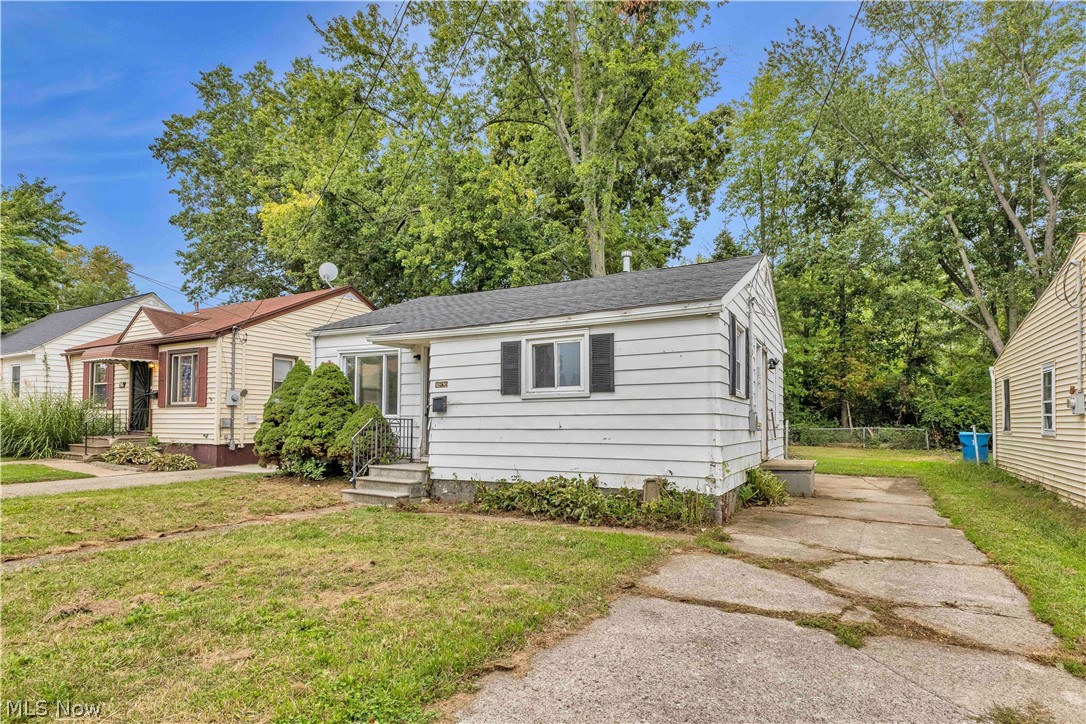 1936 Tait Street Property Photo 18