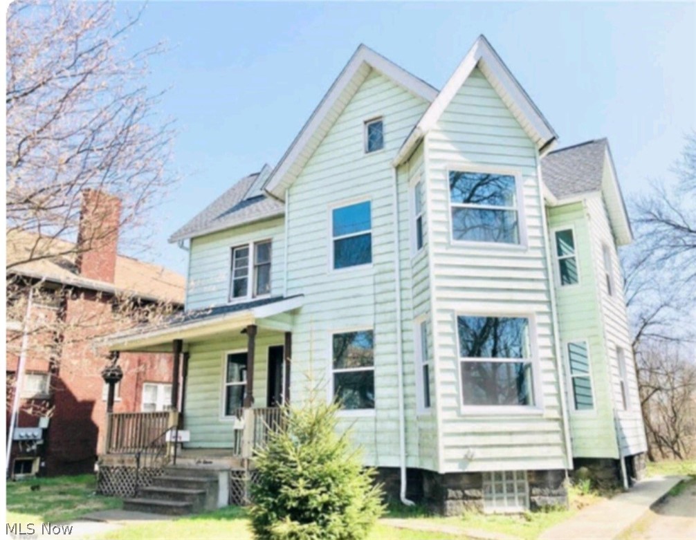 611 Wellman Avenue Se Property Photo 1