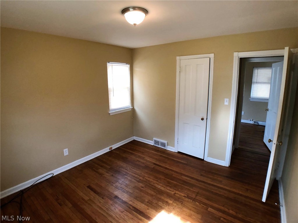 25701 Richards Avenue Property Photo 6