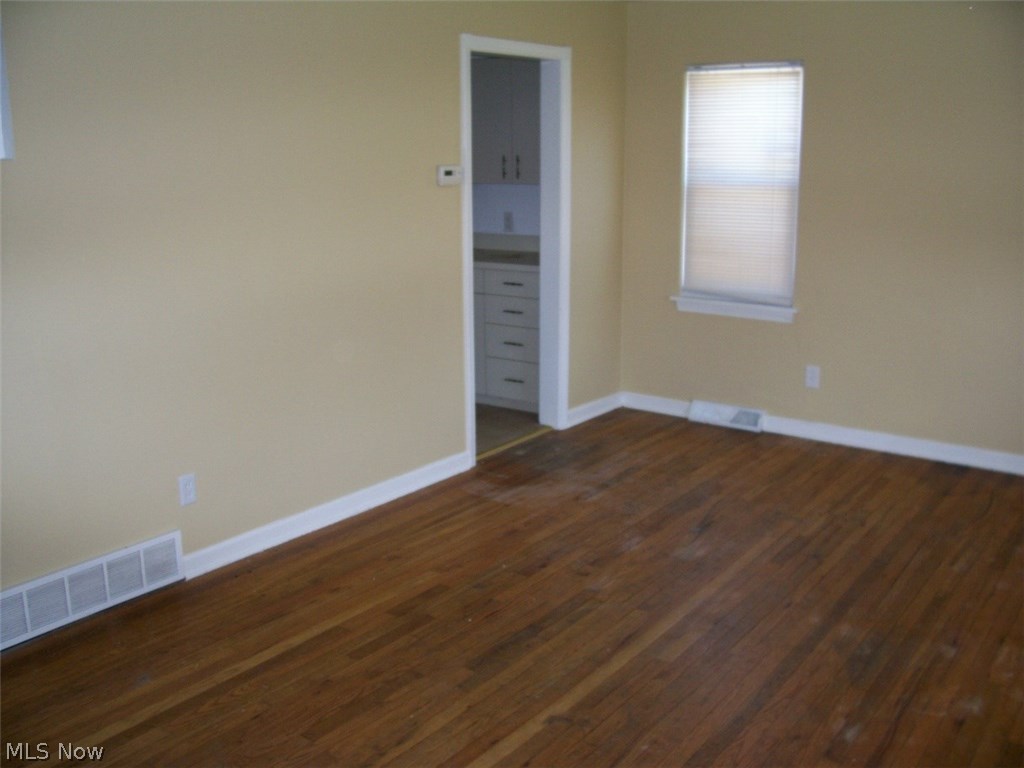 25701 Richards Avenue Property Photo 7