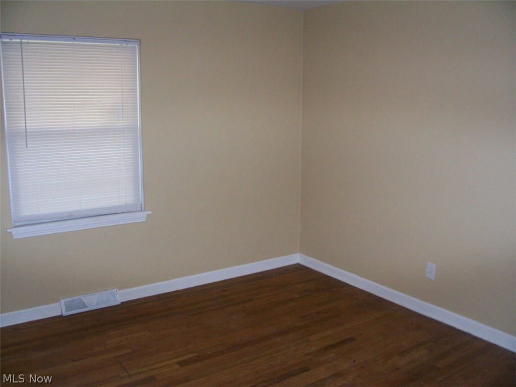 25701 Richards Avenue Property Photo 8
