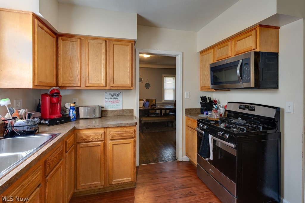 16612 Glendale Avenue Property Photo 2