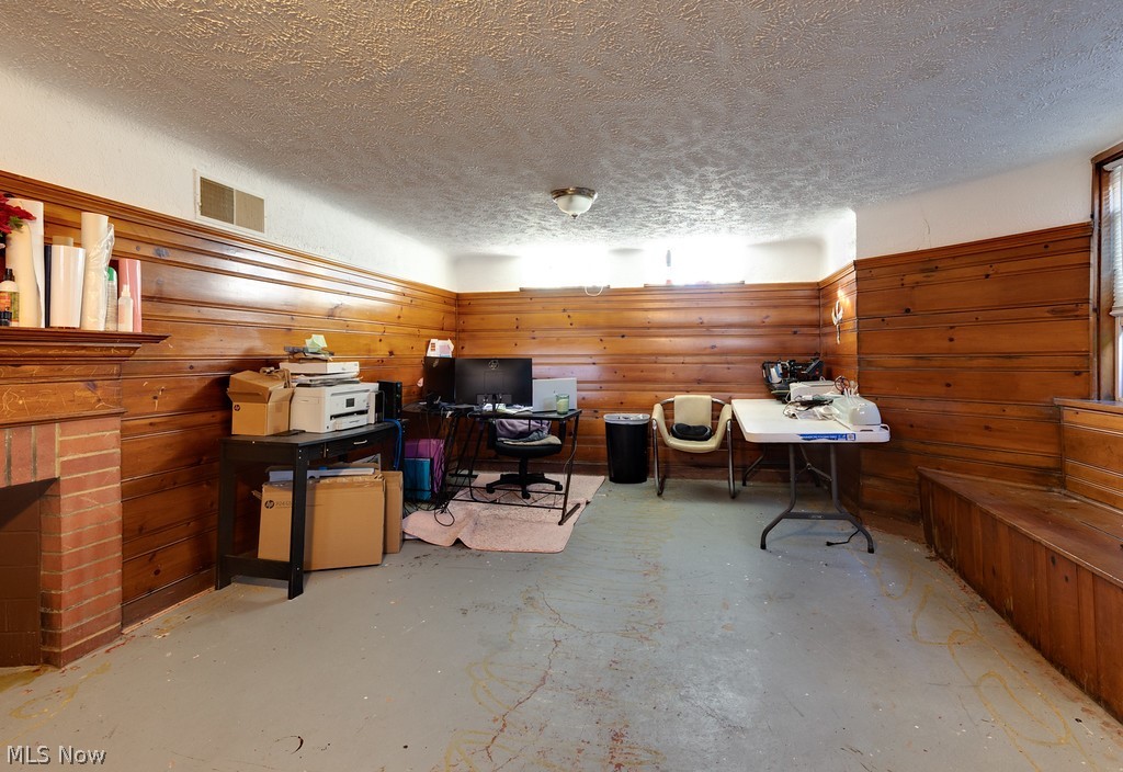 16612 Glendale Avenue Property Photo 15