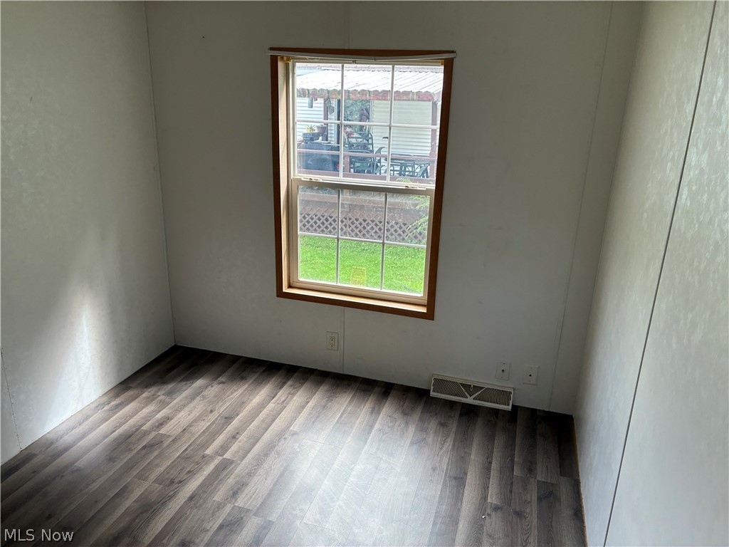 5 Carpenter Boulevard Property Photo 11