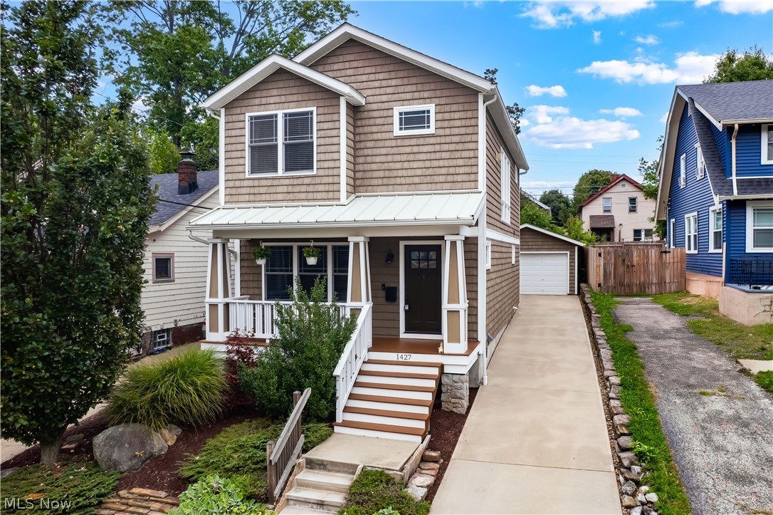 1427 Scenic Street Property Photo 1