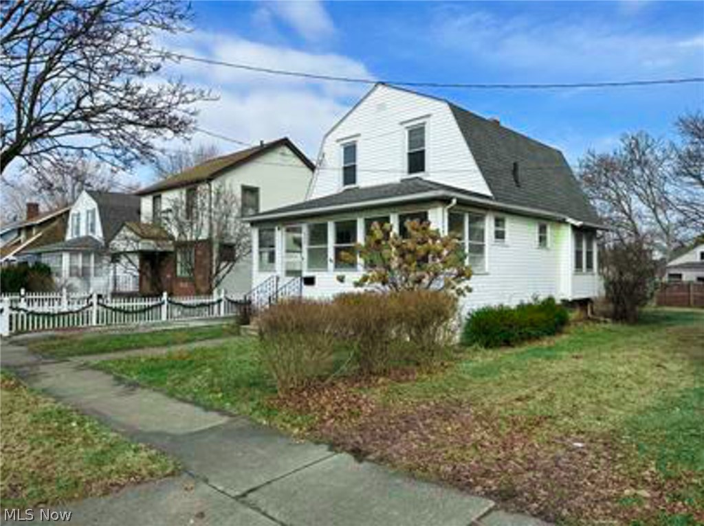 929 Jason Avenue Property Photo 1