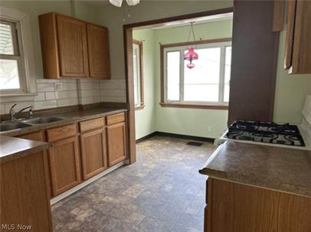 929 Jason Avenue Property Photo 10