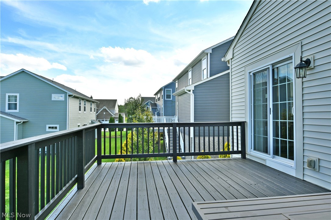 987 Hawkin Lane Property Photo 8