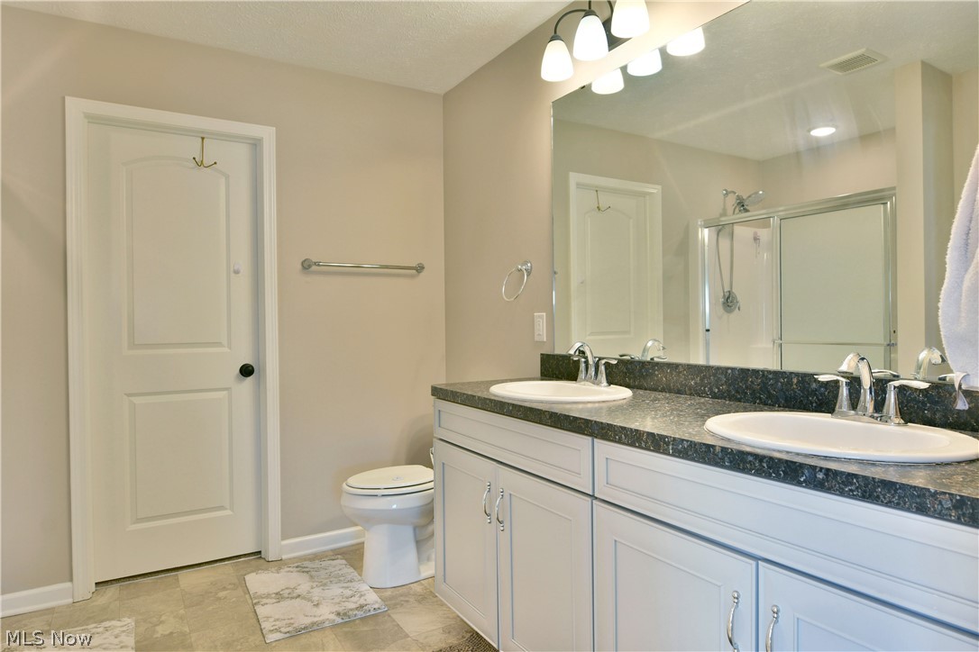 987 Hawkin Lane Property Photo 34
