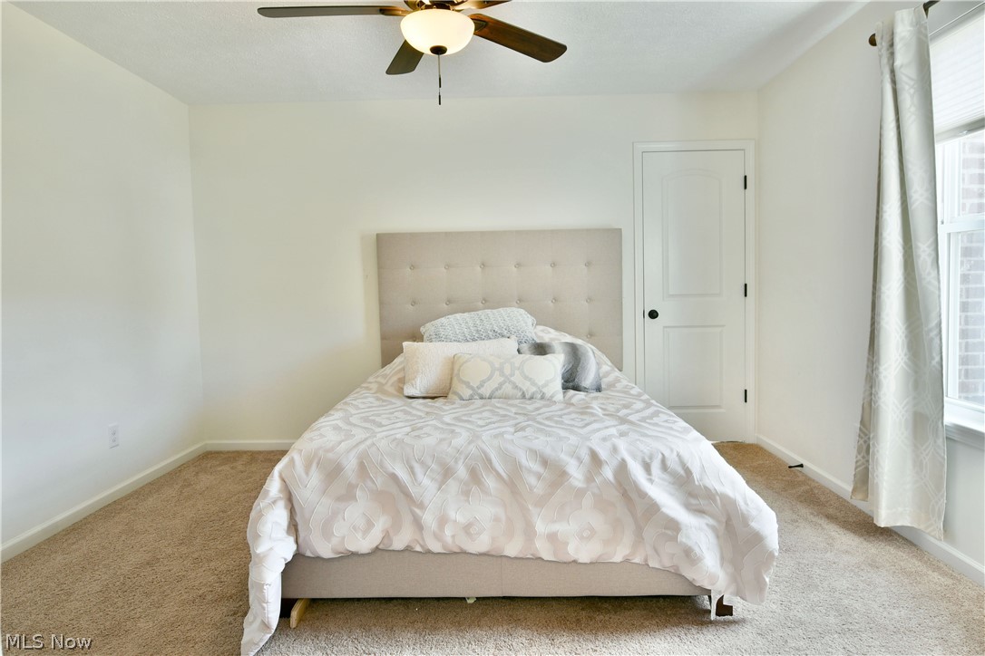 987 Hawkin Lane Property Photo 44