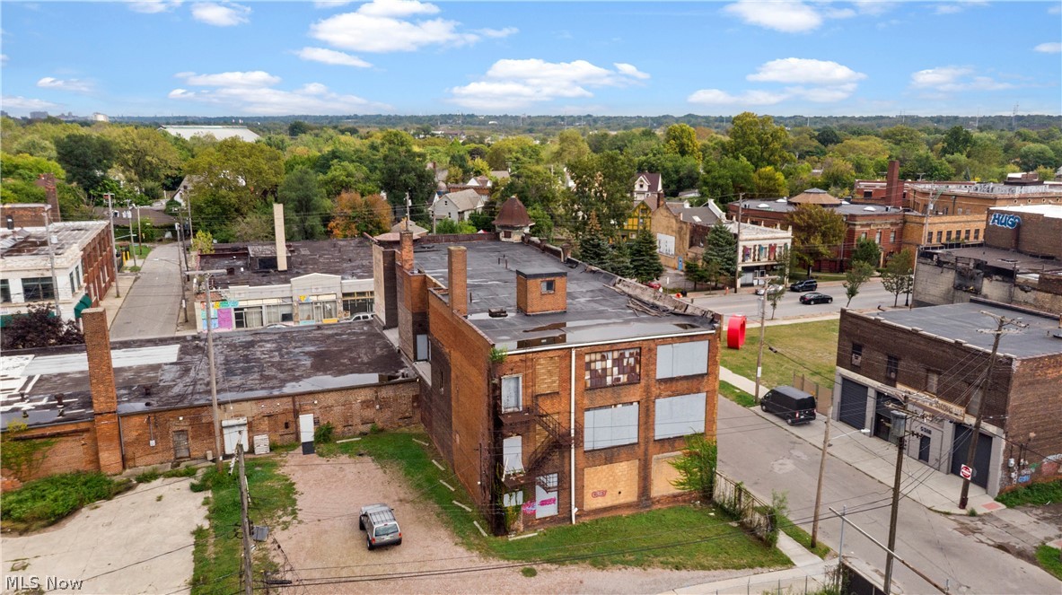 5362 Broadway Avenue Property Photo 1