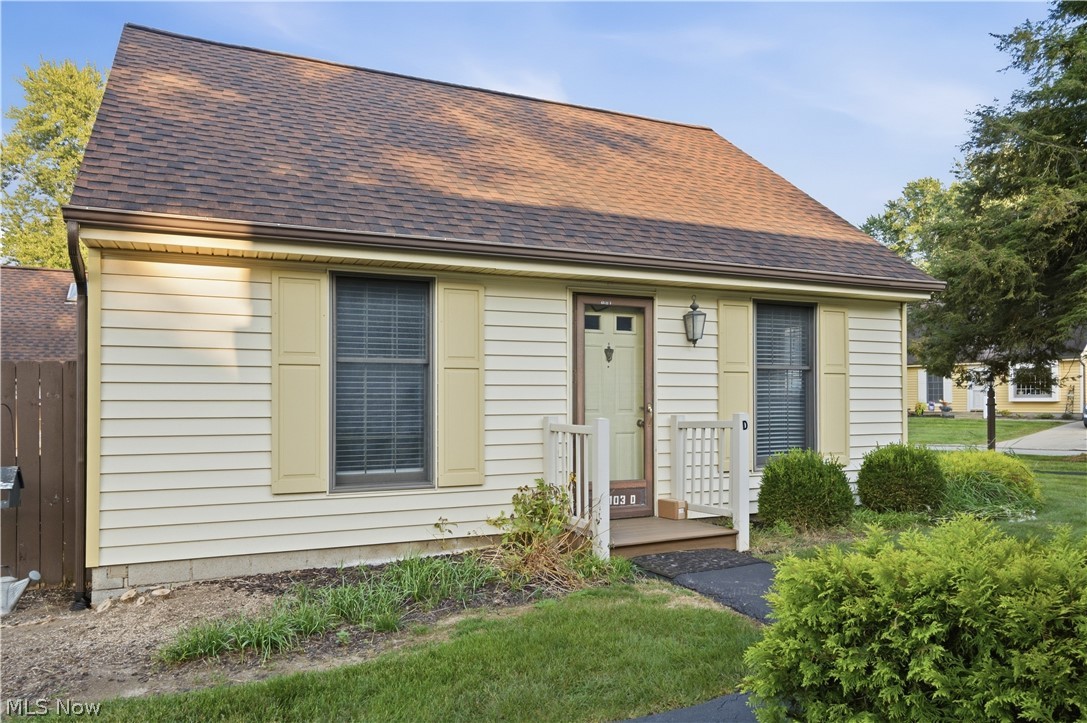 46103 New England Square D Property Photo 1